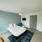 Apartment We Live In R - 201 *